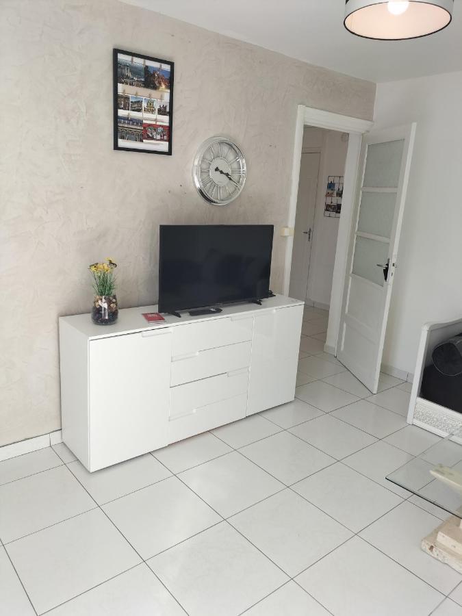 Joli Appartement Proche Metro Lyon Exterior foto